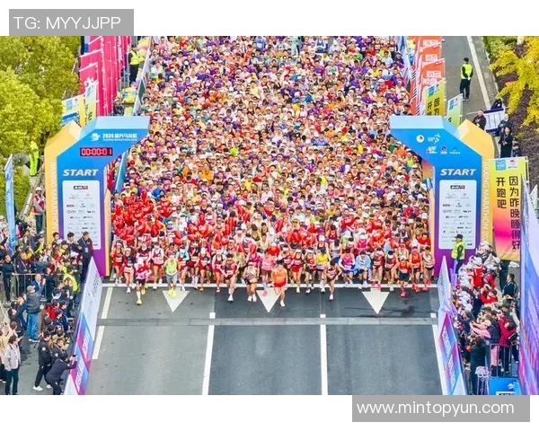 “跑慢了都感觉对不住我们的呼吁!”近2.5万跑者邂逅郑州温度 “跑慢了都感觉对不住我们的呼吁!”近2.5万跑者邂逅郑州温度